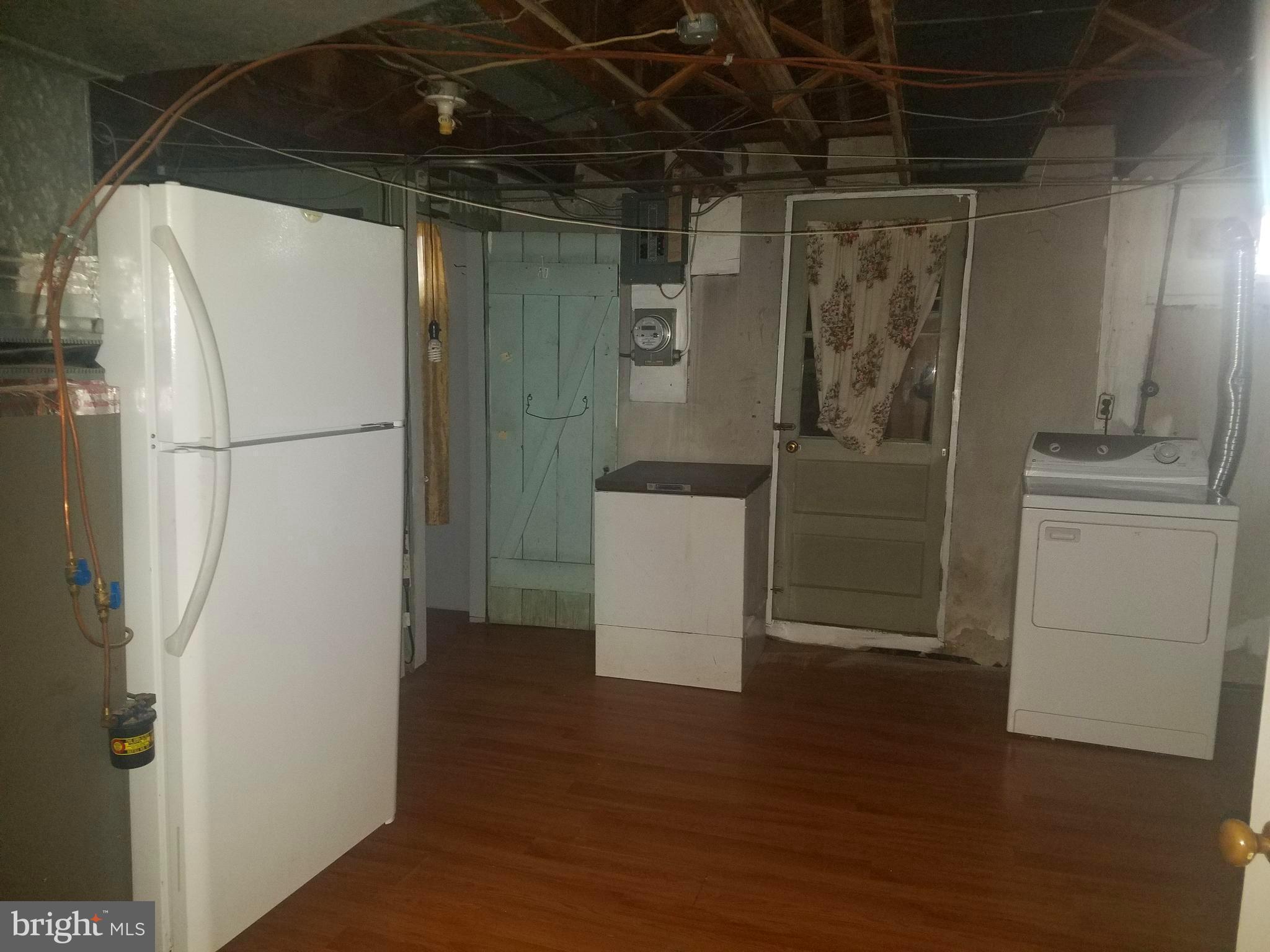 3921 Clarinth Road Baltimore, MD 21215 - Photo 9 of 17