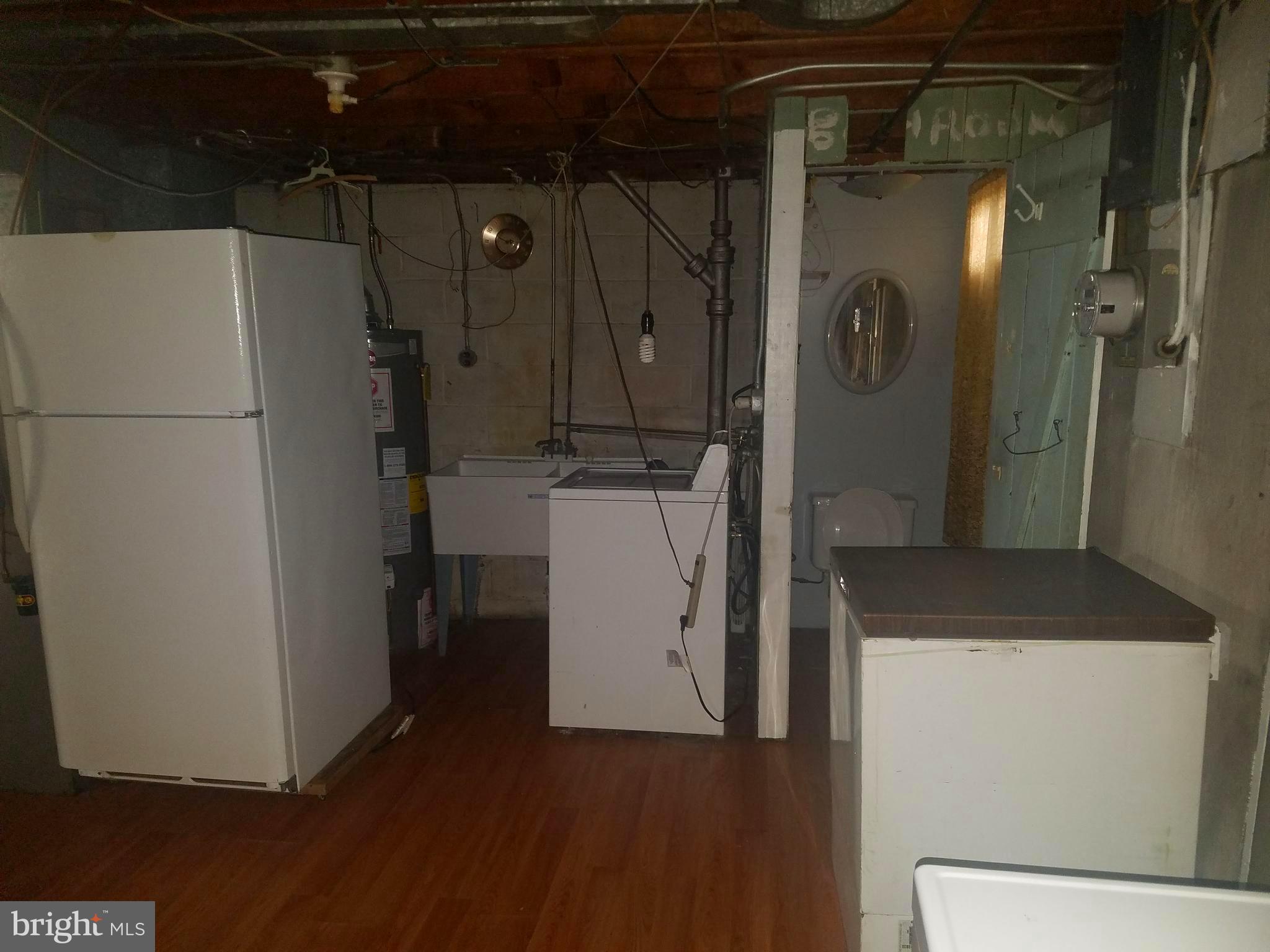 3921 Clarinth Road Baltimore, MD 21215 - Photo 10 of 17