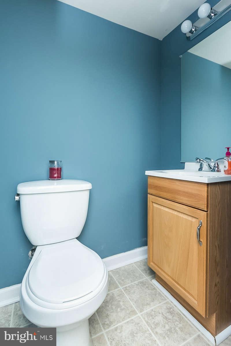 8025 Wallace Road Baltimore, MD 21222 - Photo 22 of 22 Bath