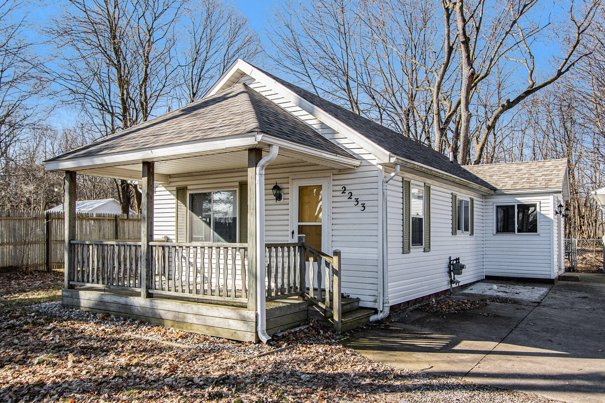 2233 North Drake Road Kalamazoo, MI 49009 - Photo 6 of 20 2233 6