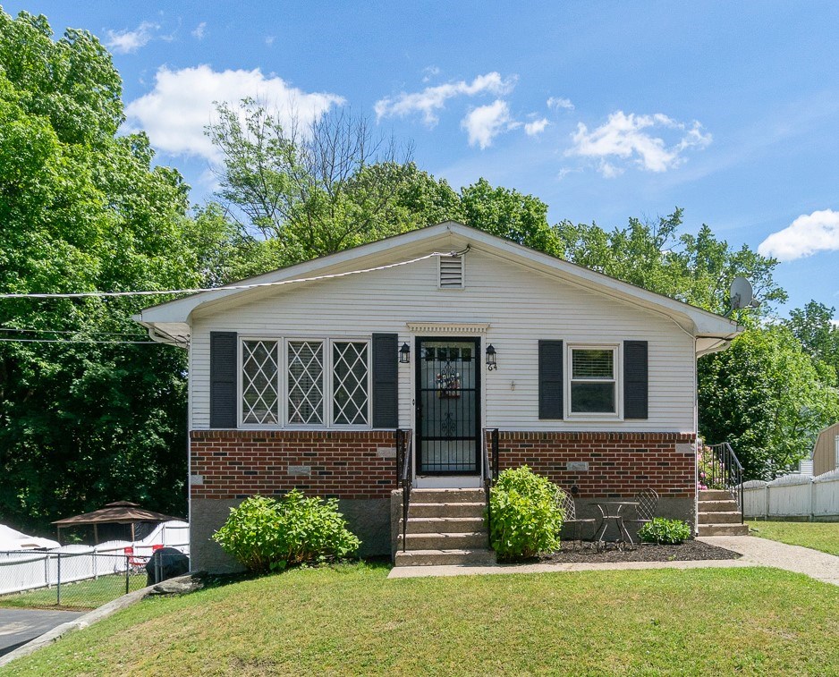 64 Warren Avenue Woonsocket, RI 02895 - Photo 1 of 15 Gallery Image 1