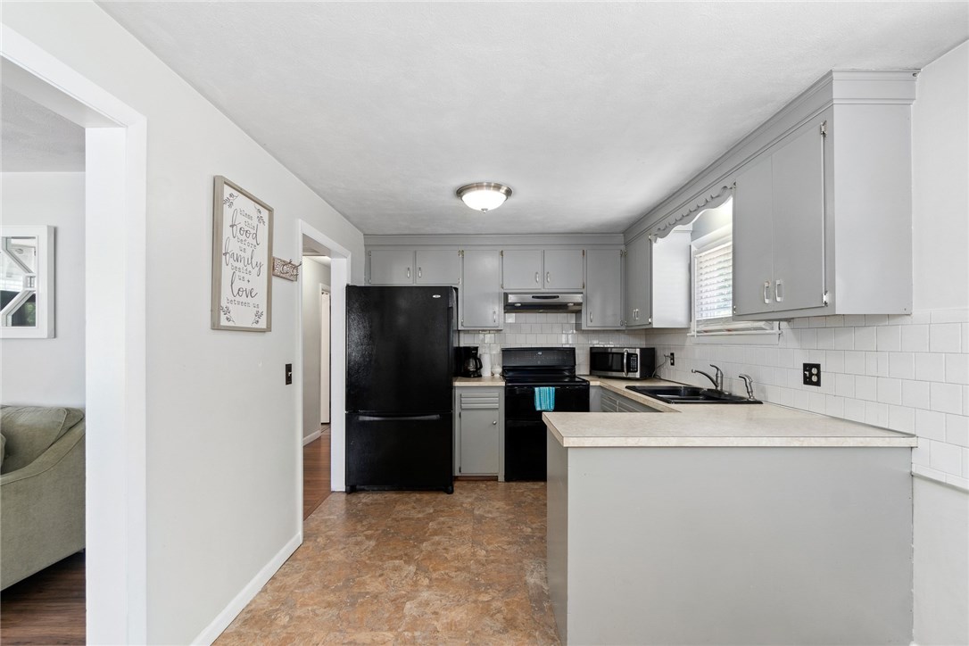 64 Warren Avenue Woonsocket, RI 02895 - Photo 7 of 15 Gallery Image 7