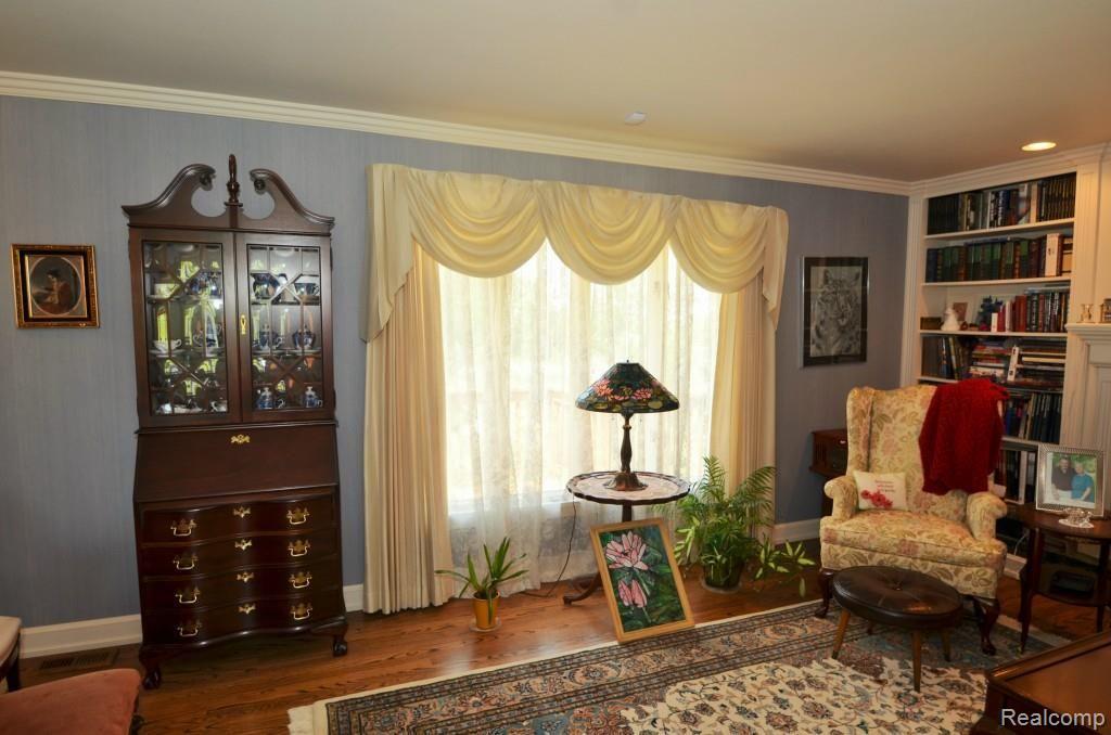 5299 Brewster Road Rochester, MI 48306 - Photo 17 of 40 DSC_0244 (2).jpg