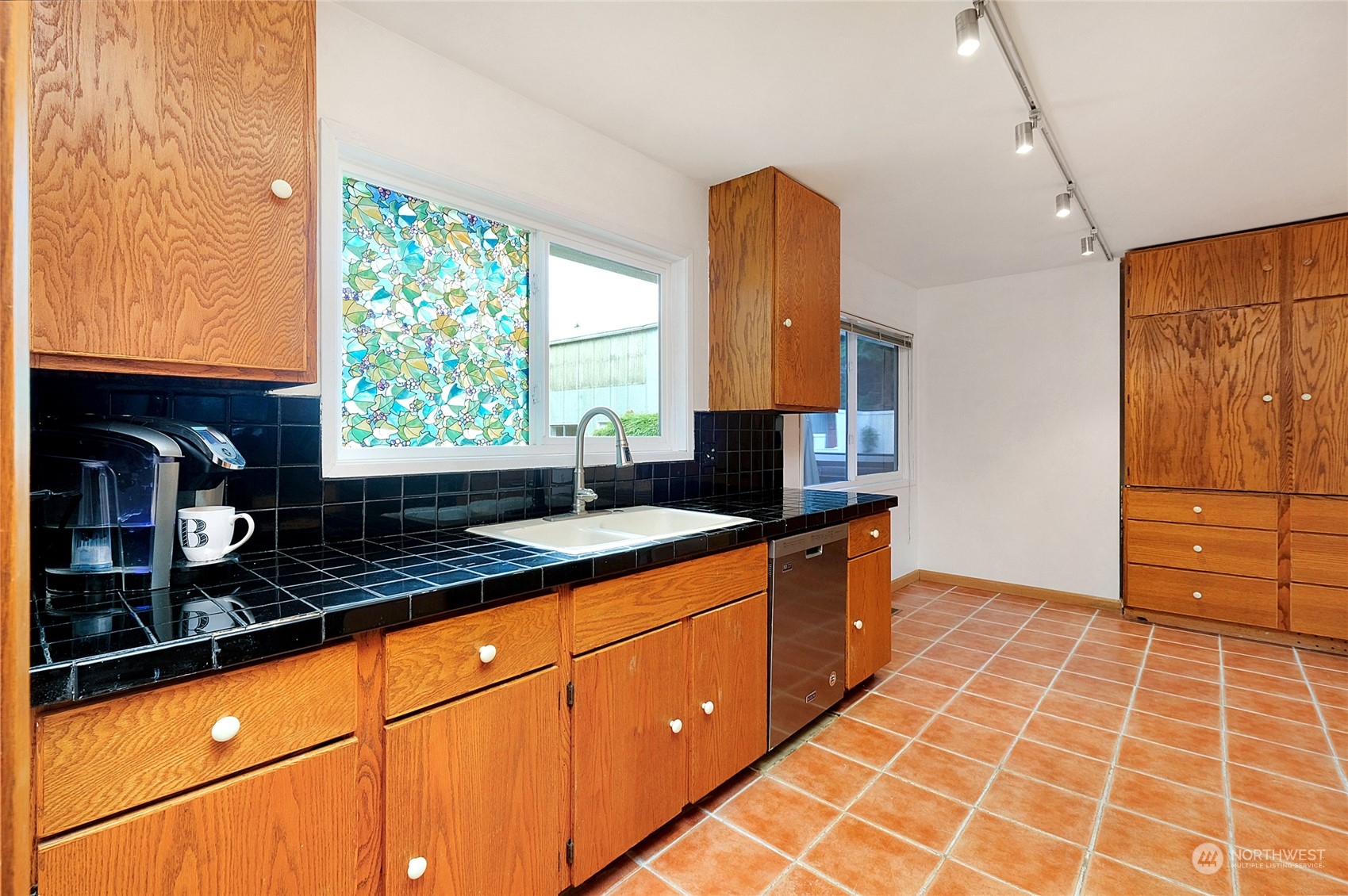 671 Sylvan Way Bremerton, WA 98310 - Photo 12 of 36 Gallery Image 12