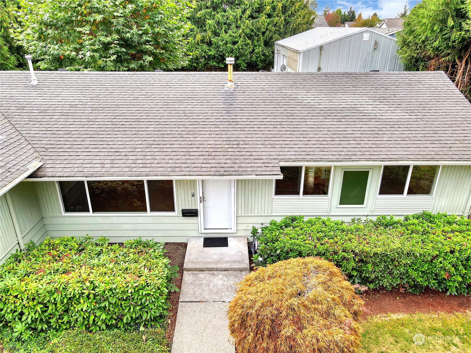 671 Sylvan Way Bremerton, WA 98310 - Photo 3 of 36 Gallery Image 3