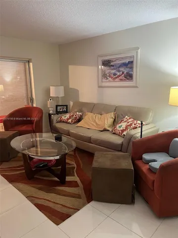 $175,000 | 6200 Northwest 44th Street, Unit 204, Lauderhill, FL 33319