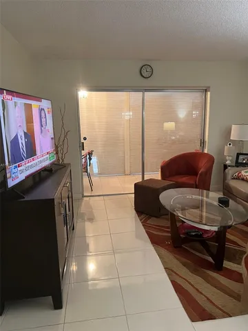 $175,000 | 6200 Northwest 44th Street, Unit 204, Lauderhill, FL 33319