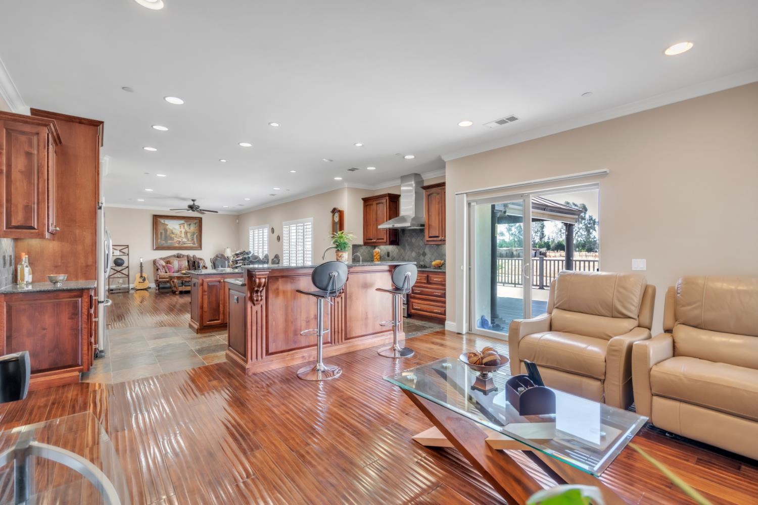 8654 Bradshaw Road Elk Grove, CA 95624 - Photo 12 of 39