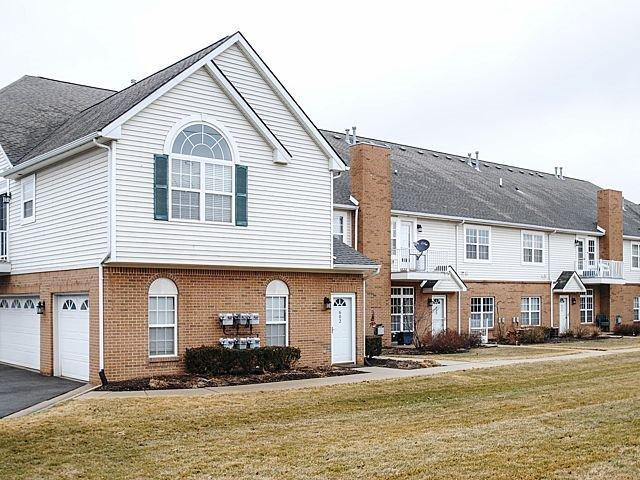 602 Olde English Circle Howell, MI 48855 - Photo 1 of 33 Photo 1