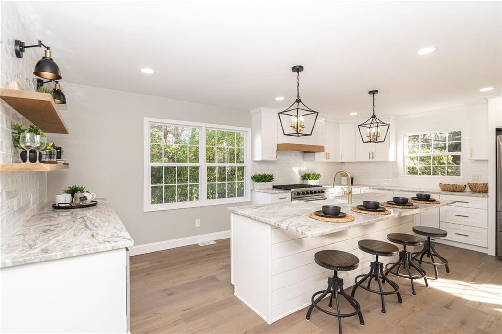 8837 Kirkham Road Indianapolis, IN 46260 - Photo 13 of 40 Gallery Image 13
