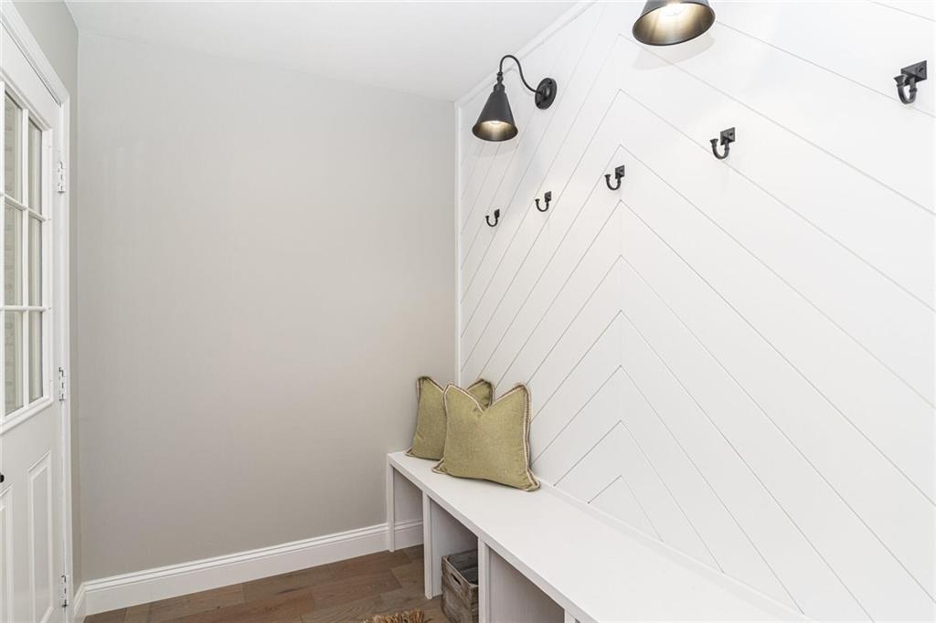 8837 Kirkham Road Indianapolis, IN 46260 - Photo 15 of 40 Gallery Image 15