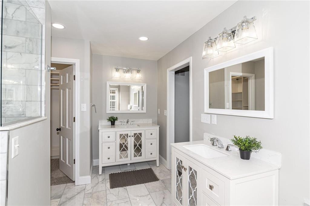 8837 Kirkham Road Indianapolis, IN 46260 - Photo 23 of 40 Gallery Image 23