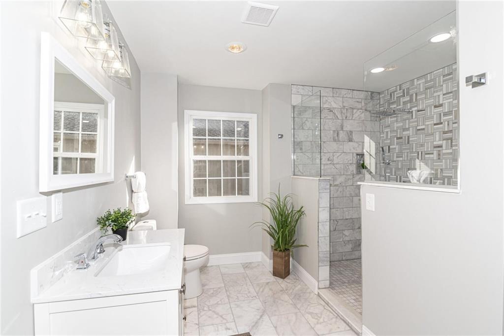8837 Kirkham Road Indianapolis, IN 46260 - Photo 24 of 40 Gallery Image 24