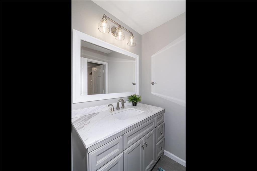 8837 Kirkham Road Indianapolis, IN 46260 - Photo 27 of 40 Gallery Image 27