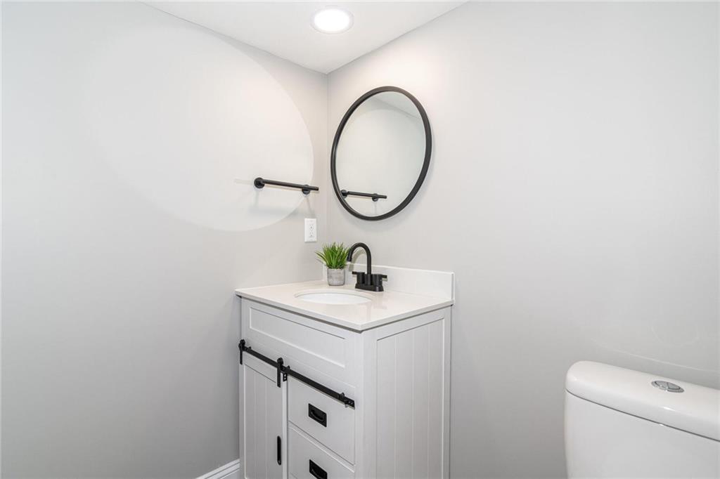 8837 Kirkham Road Indianapolis, IN 46260 - Photo 35 of 40 Gallery Image 35