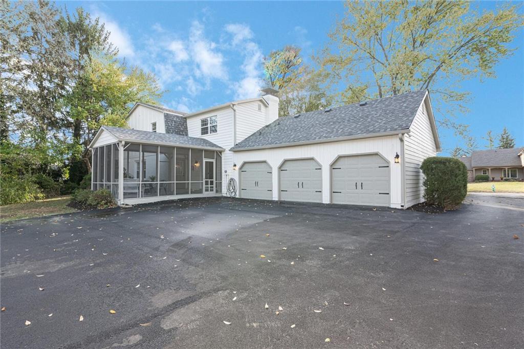 8837 Kirkham Road Indianapolis, IN 46260 - Photo 37 of 40 Gallery Image 37