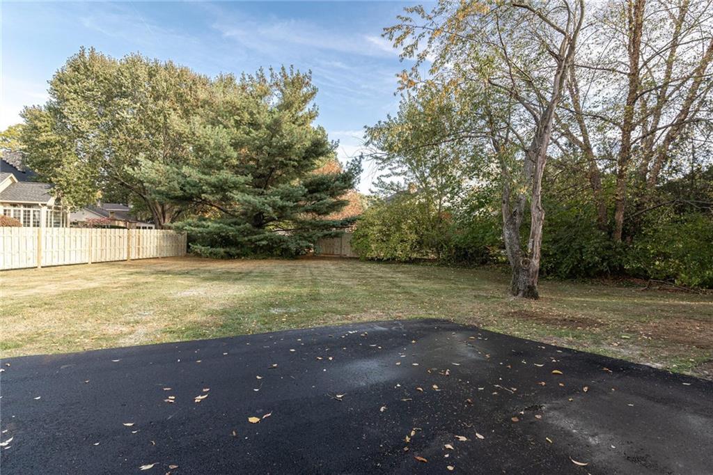 8837 Kirkham Road Indianapolis, IN 46260 - Photo 38 of 40 Gallery Image 38