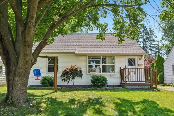 $195,000 | 1430 Janice Street Northeast, Massillon, OH 44646