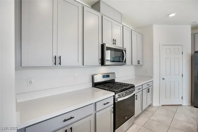 $2,660 | 3151 Segesta Avenue, Henderson, NV 89044