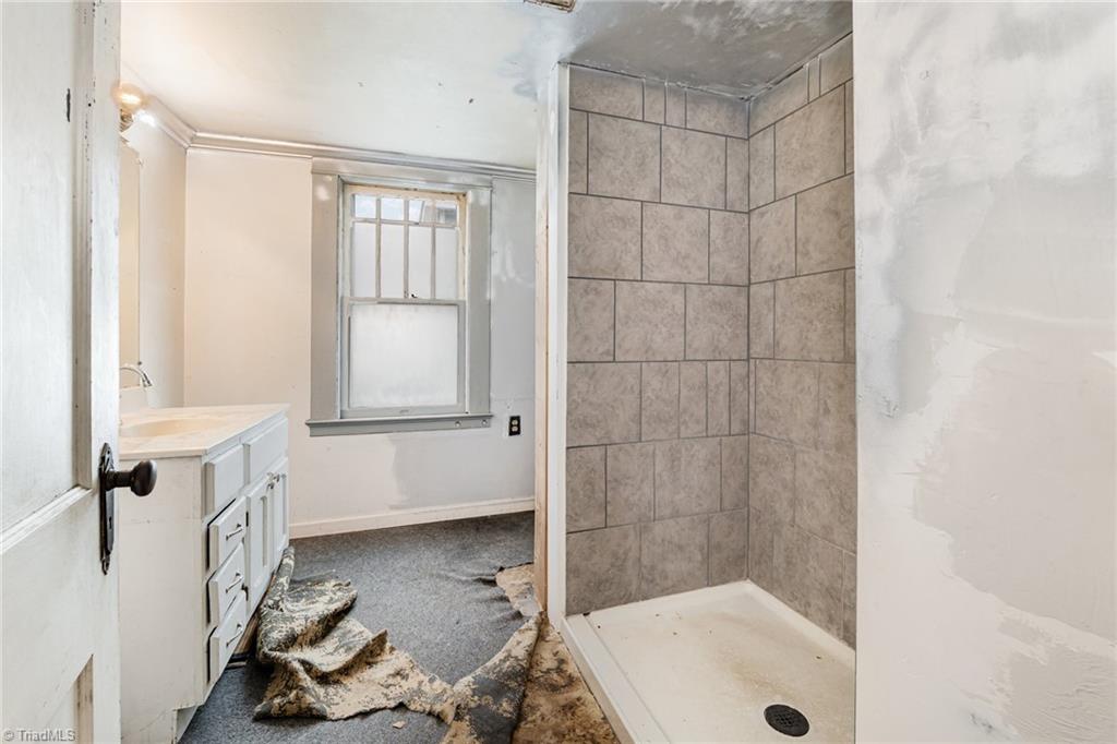 801 Carrick Street High Point, NC 27262 - Photo 15 of 26 Gallery Image 15