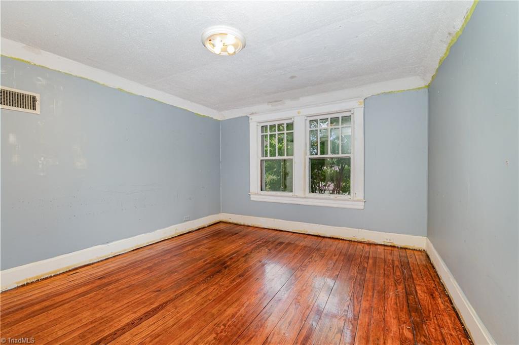 801 Carrick Street High Point, NC 27262 - Photo 16 of 26 Gallery Image 16