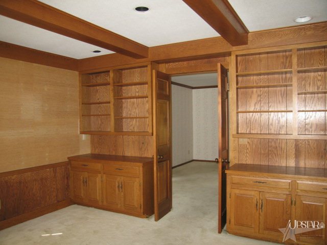 3535 Willowdale Road Fort Wayne, IN 46802 - Photo 4 of 29 Gallery Image 4