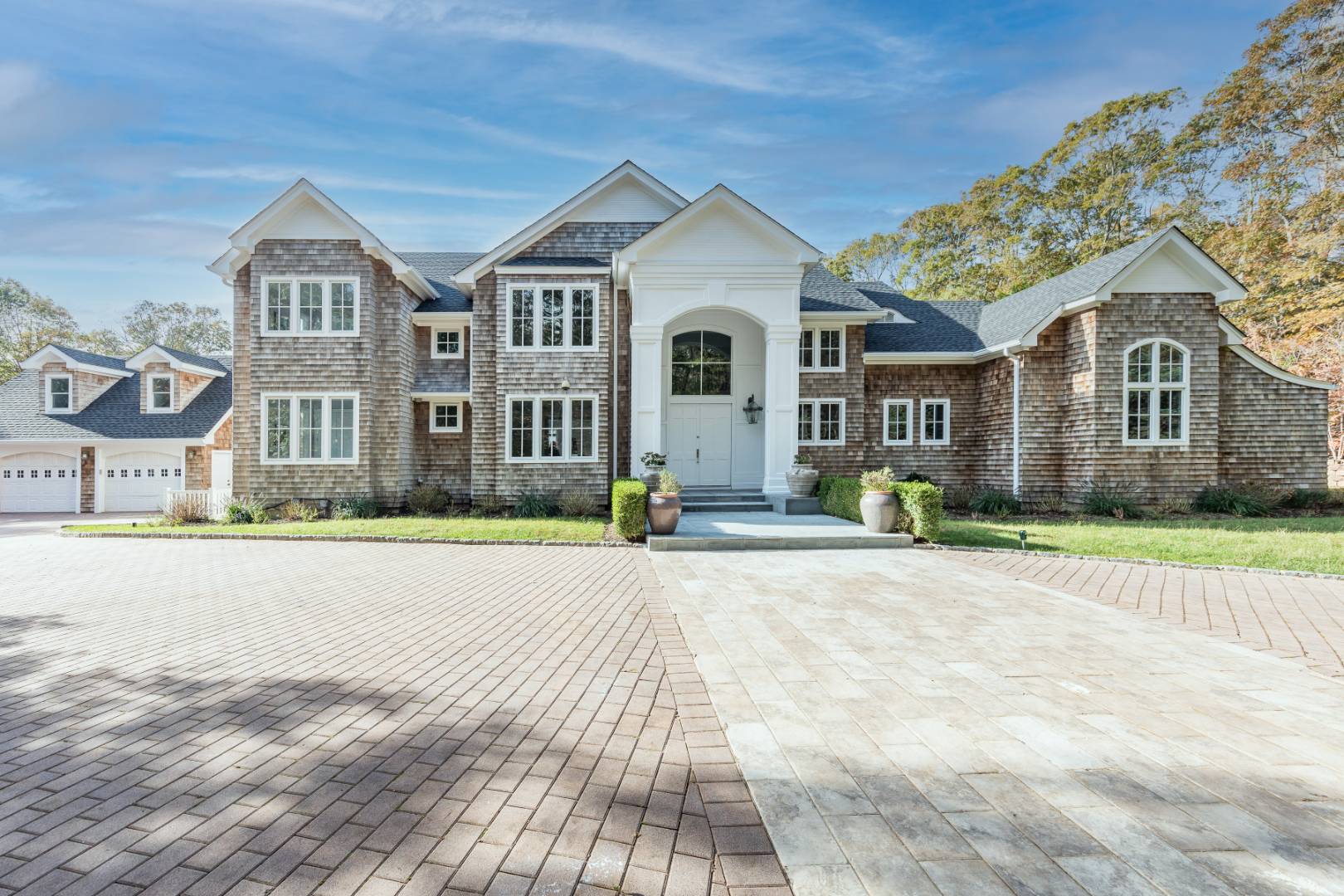 2136 Deerfield Road Sag Harbor, NY 11963 - Photo 2 of 26