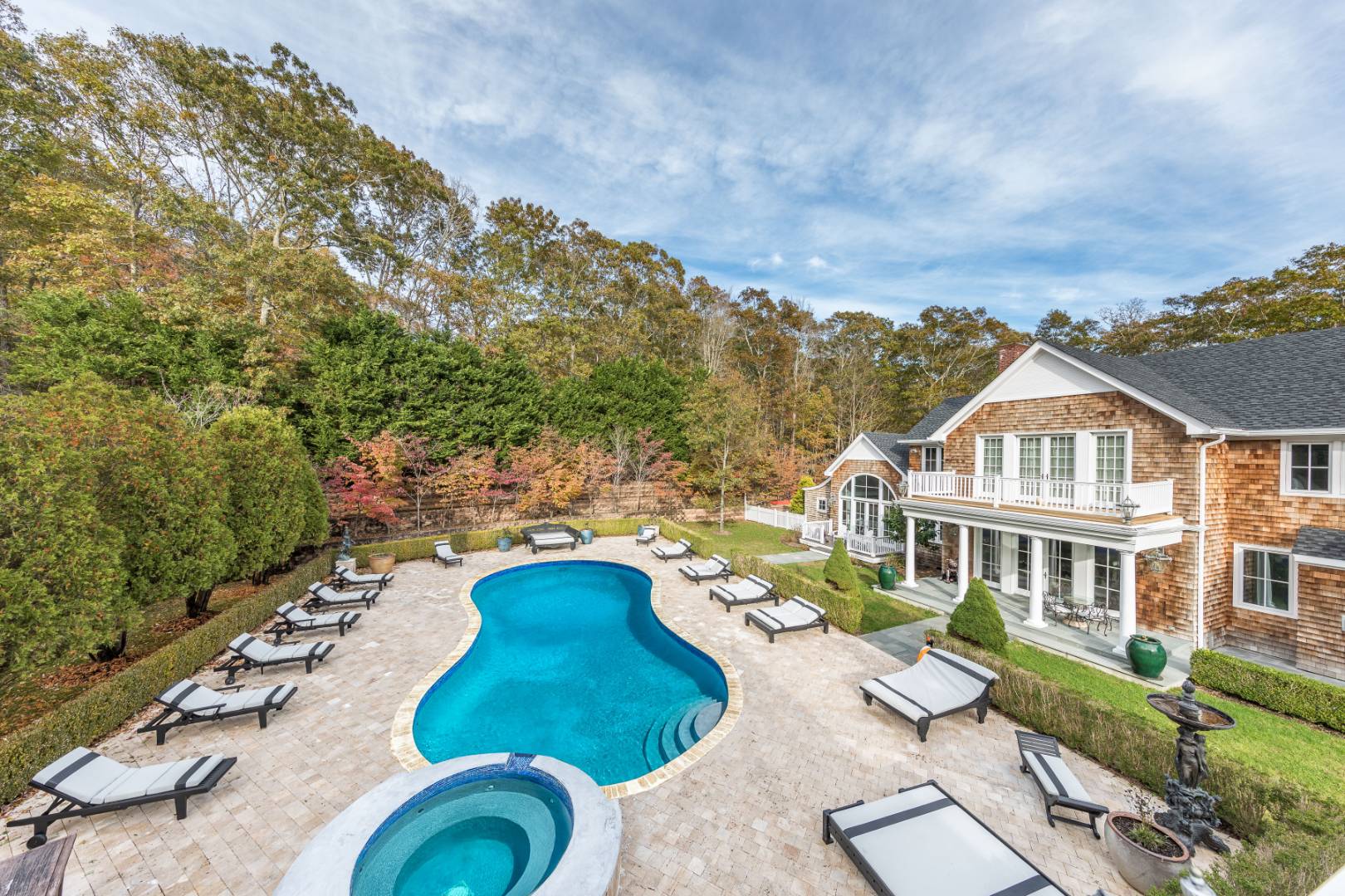 2136 Deerfield Road Sag Harbor, NY 11963 - Photo 3 of 26