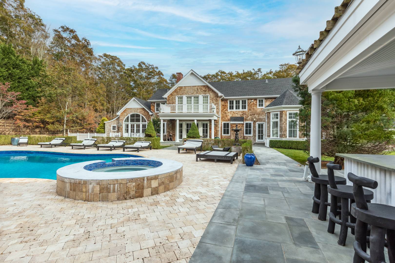 2136 Deerfield Road Sag Harbor, NY 11963 - Photo 4 of 26