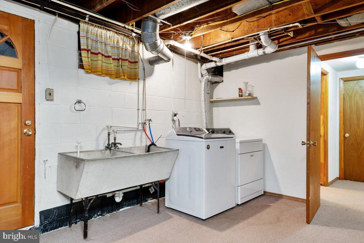 5603 Park Road Brooklyn, MD 21225 - Photo 29 of 35 Basement Laundry Area