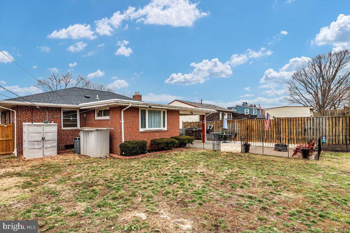 5603 Park Road Brooklyn, MD 21225 - Photo 32 of 35 Plenty of Yard Space!