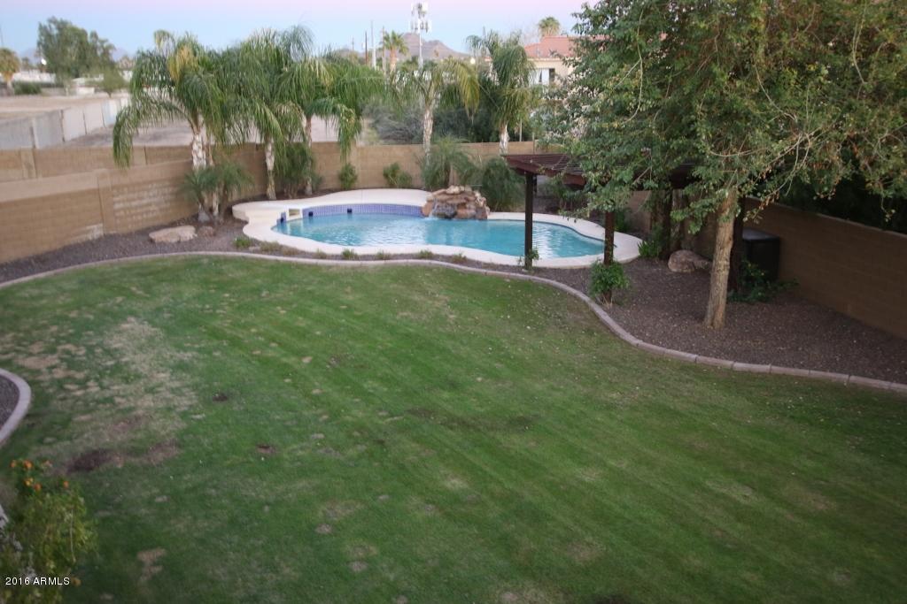 2007 West Kathleen Road Phoenix, AZ 85023 - Photo 1 of 15 D84A8209 (1024x683)