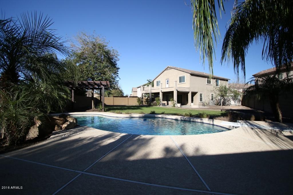 2007 West Kathleen Road Phoenix, AZ 85023 - Photo 14 of 15 D84A8242 (1024x683)