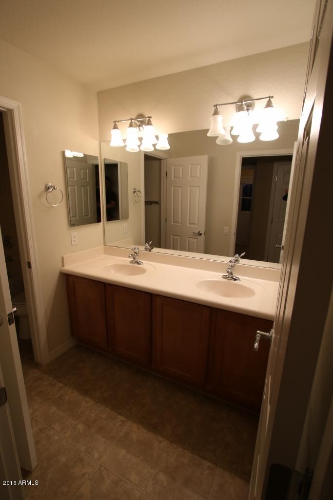 2007 West Kathleen Road Phoenix, AZ 85023 - Photo 9 of 15 D84A8230 (683x1024)