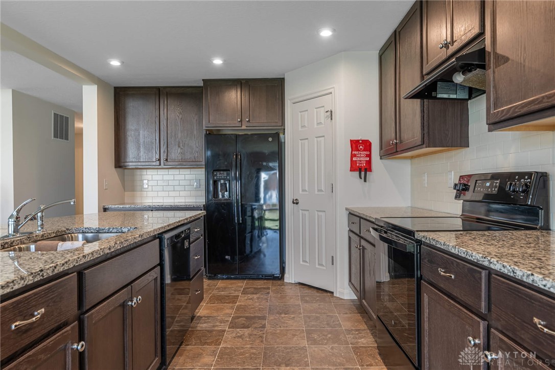 3656 Persimmon Ridge Place Bellbrook, OH 45305 - Photo 11 of 47