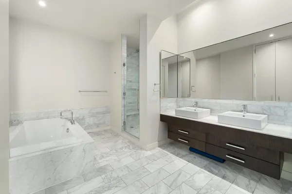 $6,500 | 210 Lavaca Street, Unit 1810, Austin, TX 78701