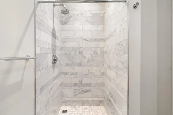 $6,500 | 210 Lavaca Street, Unit 1810, Austin, TX 78701