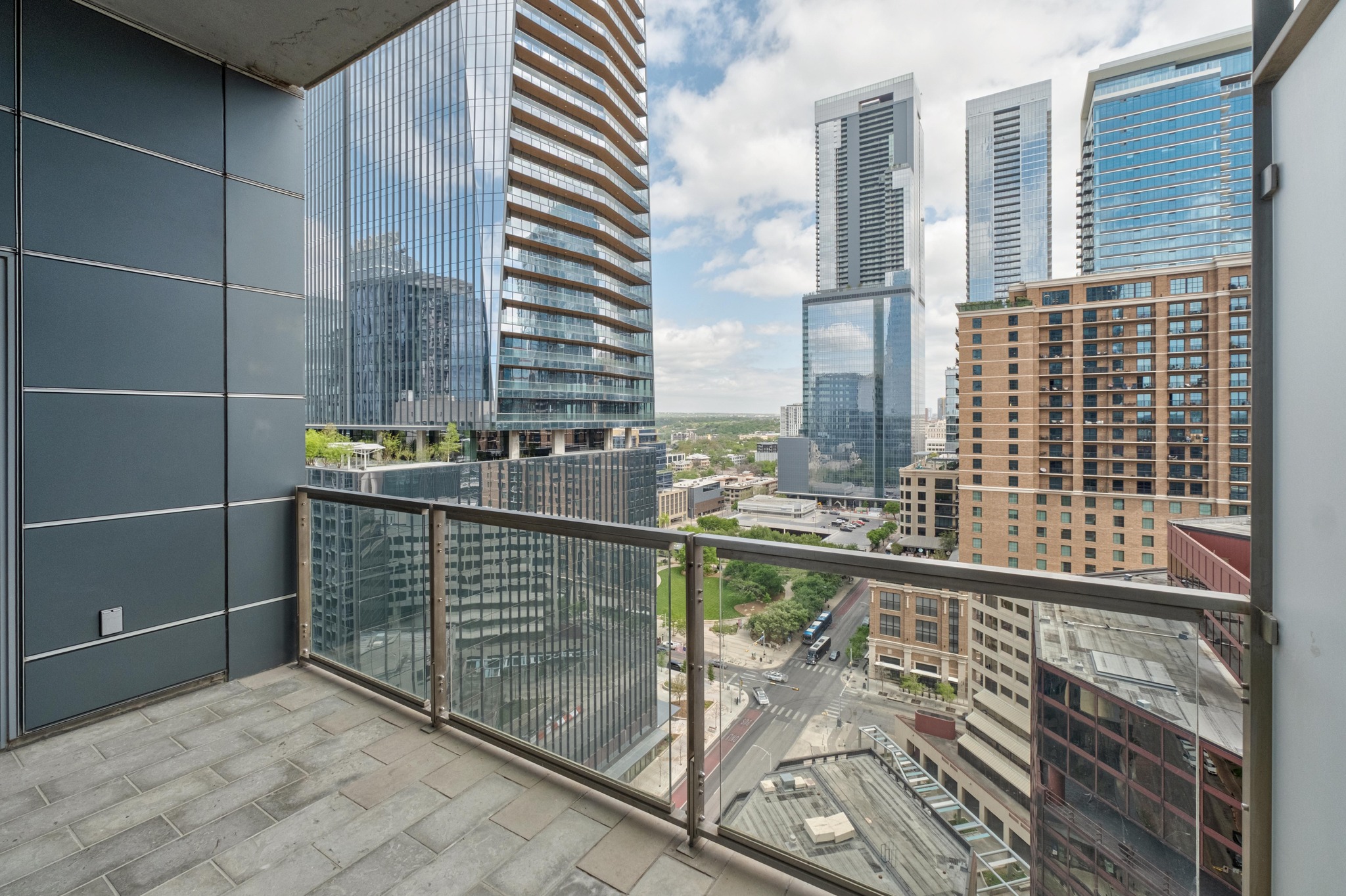 210 Lavaca Street, Unit 1810 Austin, TX 78701 - Photo 24 of 28 Balcony with a view of city