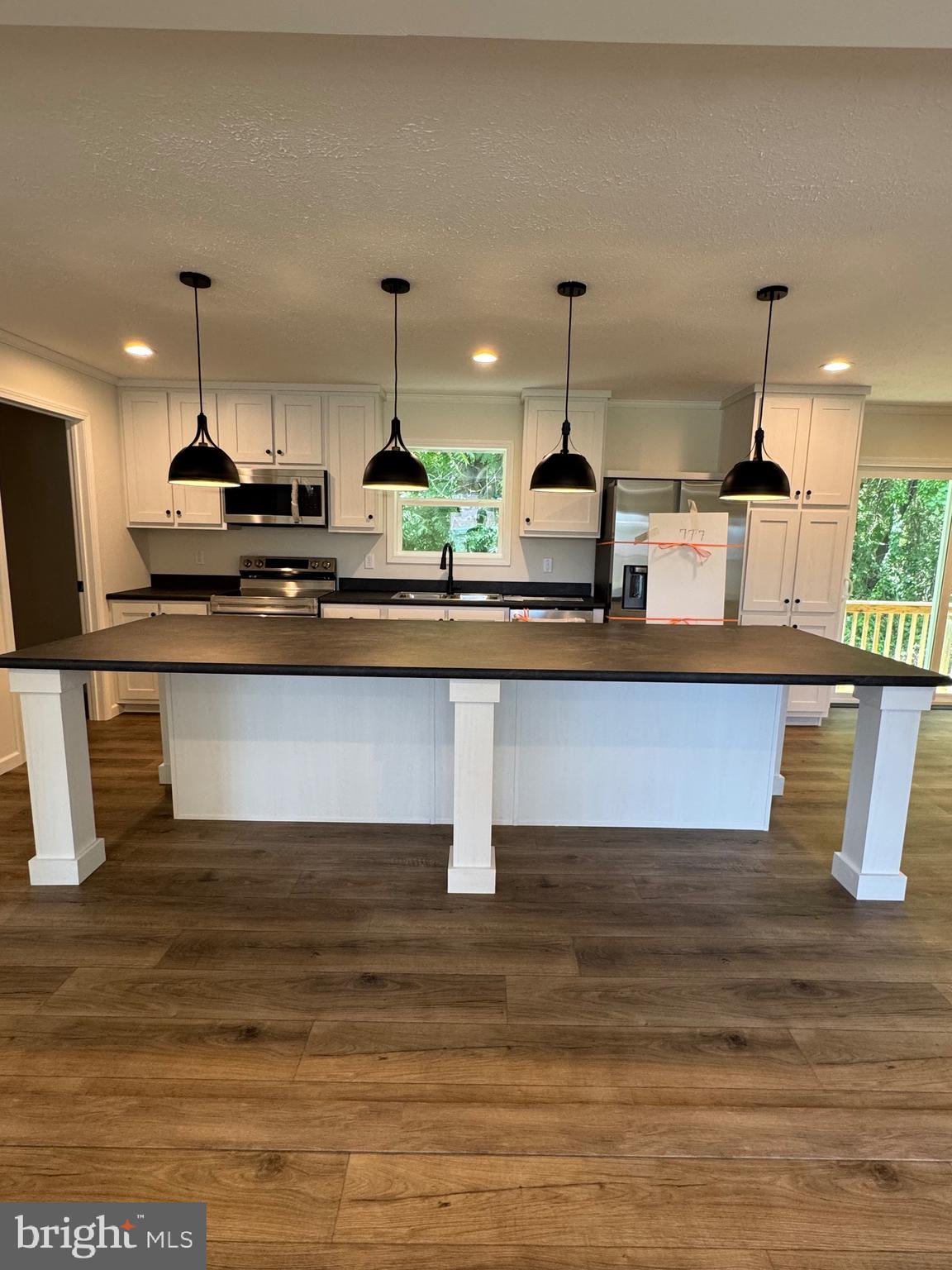 28 4th Avenue Carneys Point, NJ 08069 - Photo 4 of 18