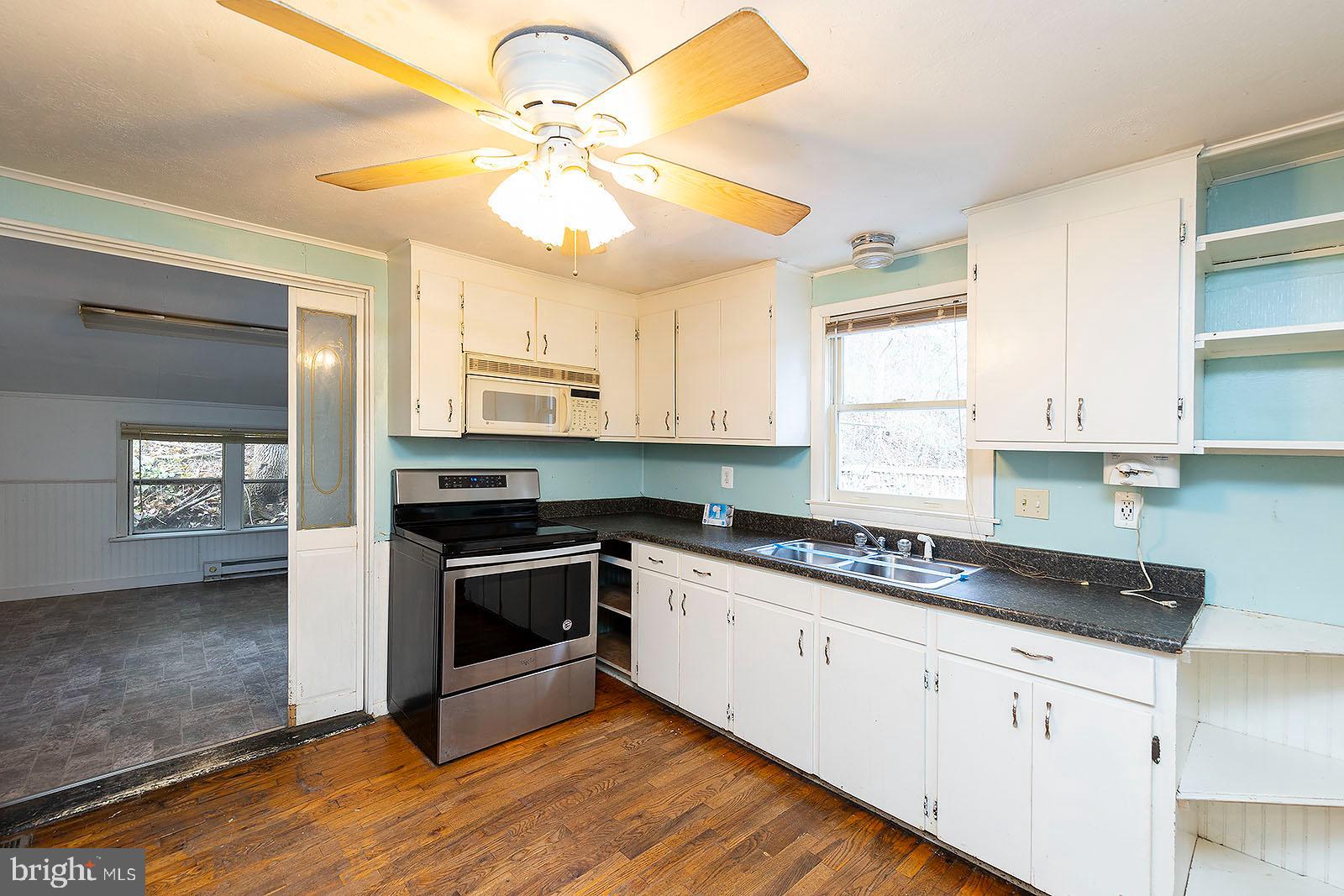 141 Roys Lane Gore, VA 22637 - Photo 3 of 12 Kitchen