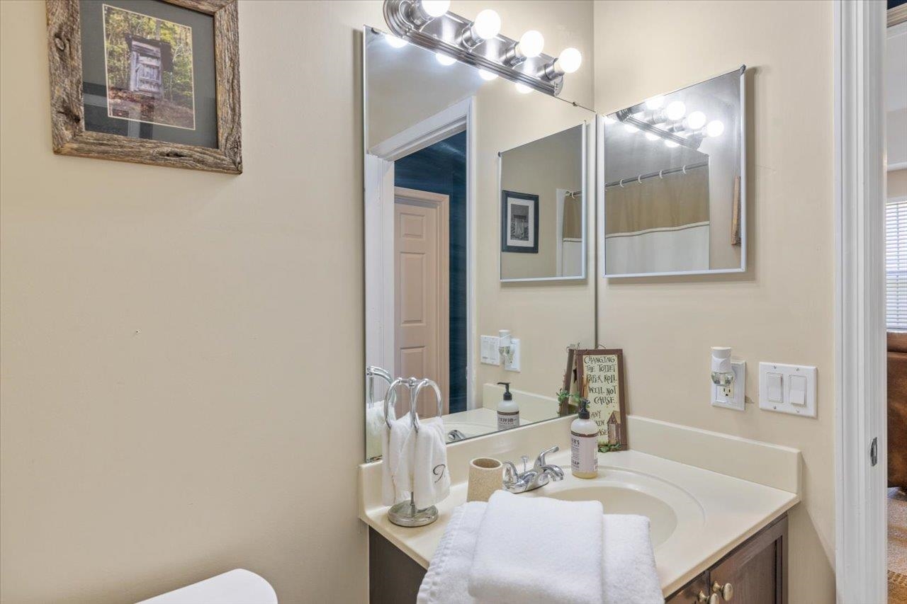 4034 North Blair Stone Rd