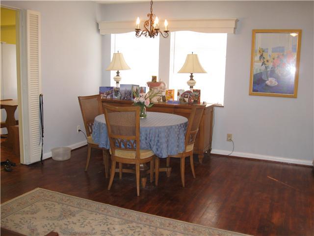 17 North Merkle Road Bexley, OH 43209 - Photo 4 of 15 Gallery Image 4