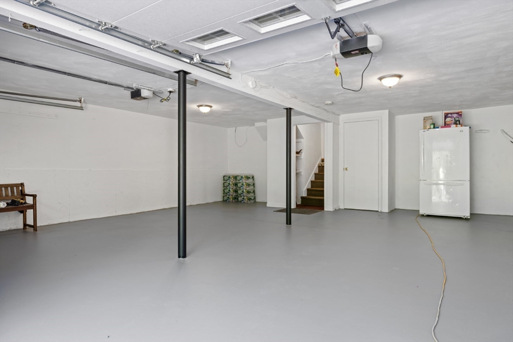 16 Hansom Road Andover, MA 01810 - Photo 23 of 34 Gallery Image 23