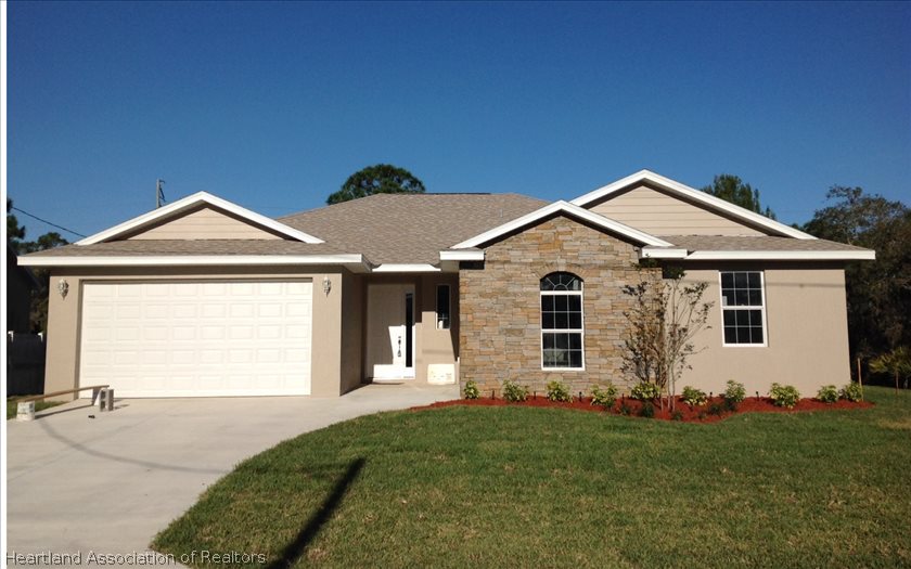4706 Singer Street Sebring, FL 33872 - Photo 1 of 5 Gallery Image 1