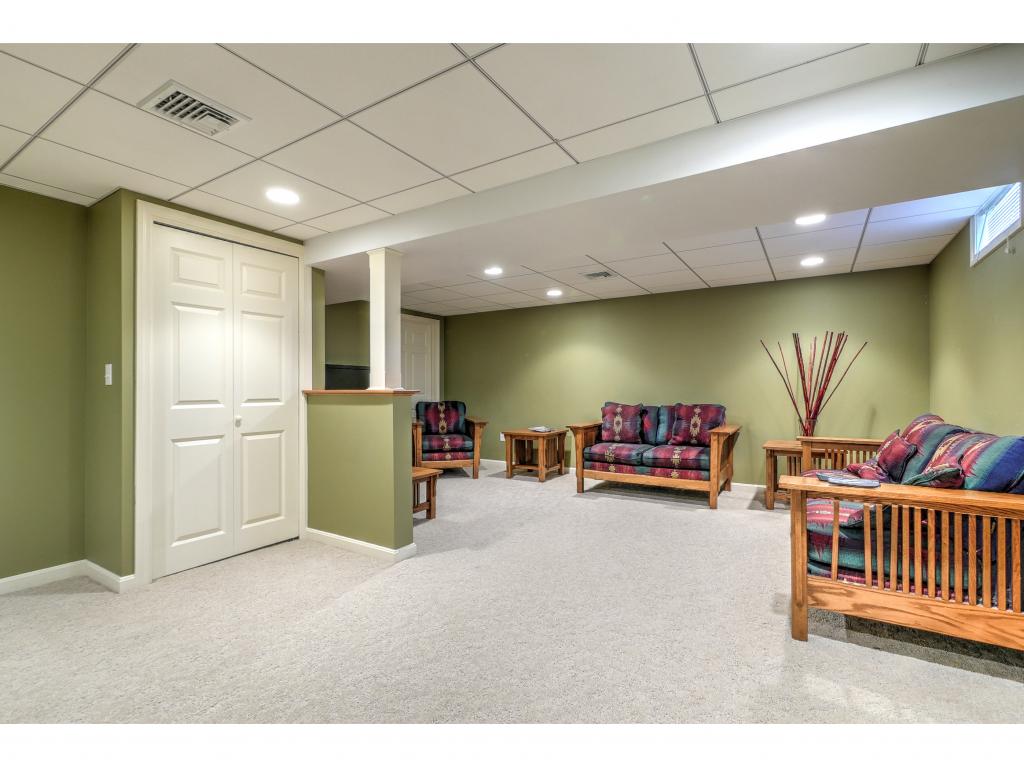 156 Pinecrest Road Litchfield, NH 03052 - Photo 22 of 31