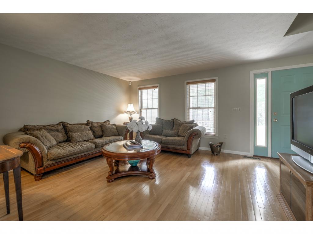 156 Pinecrest Road Litchfield, NH 03052 - Photo 4 of 31
