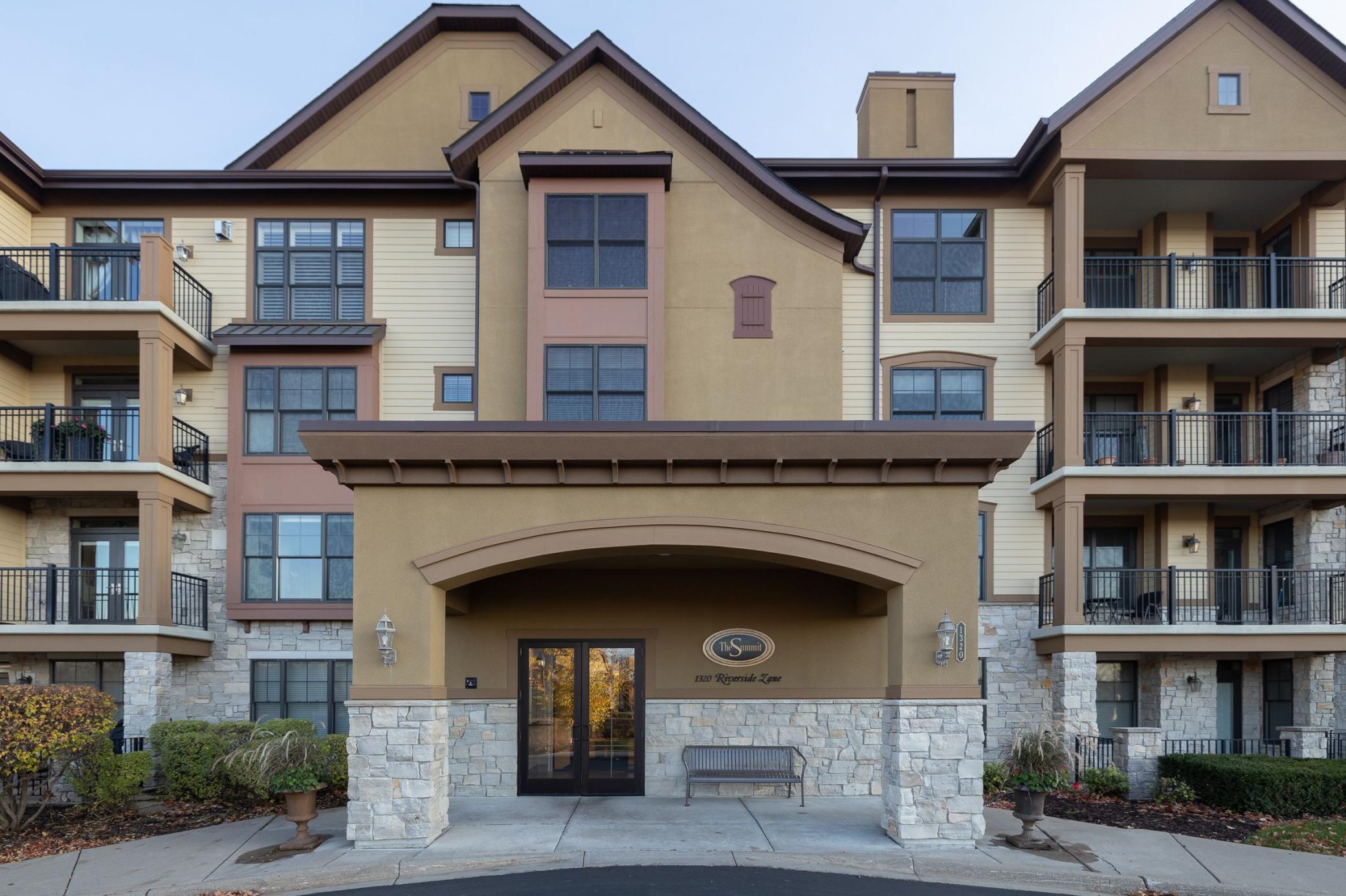 1320 Riverside Lane, Unit 200 Mendota Heights, MN 55118 - Photo 1 of 22