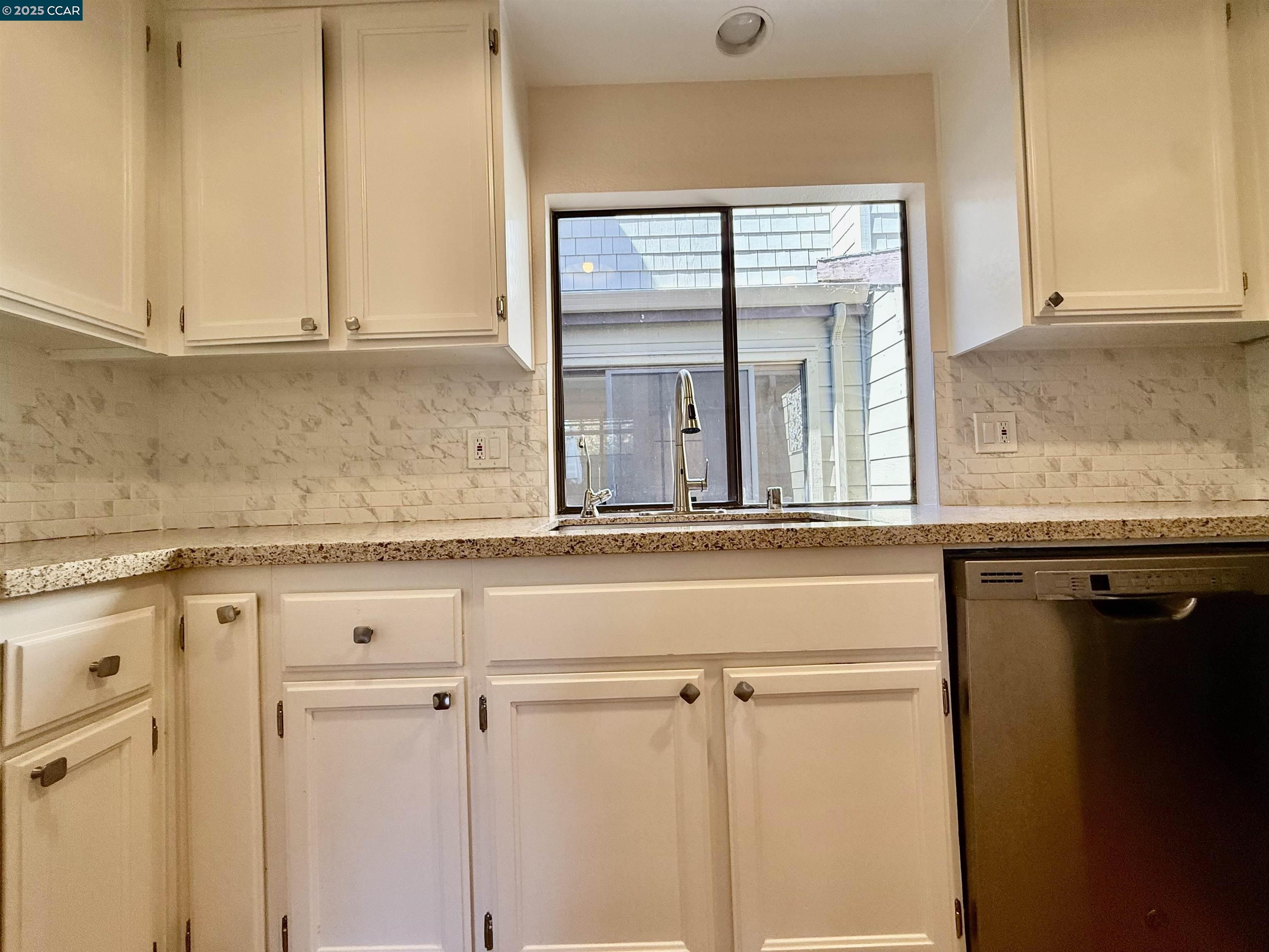 1897 Crestline Road Pleasanton, CA 94566 - Photo 12 of 27