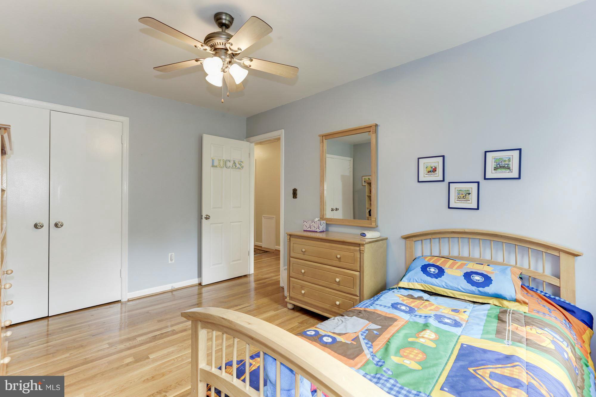8516 Atwell Road Potomac, MD 20854 - Photo 17 of 26 Bedroom
