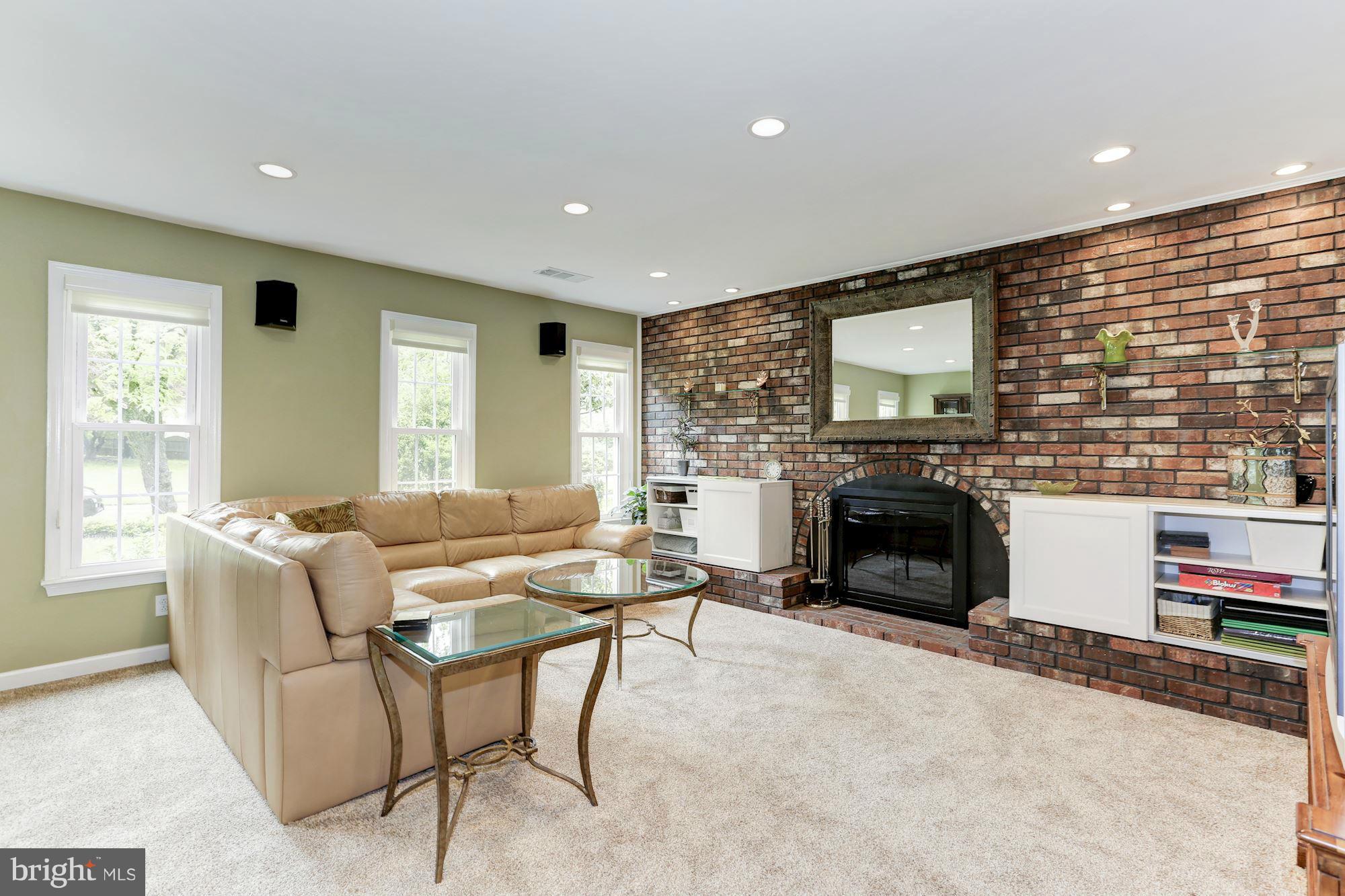 8516 Atwell Road Potomac, MD 20854 - Photo 19 of 26 Family Room